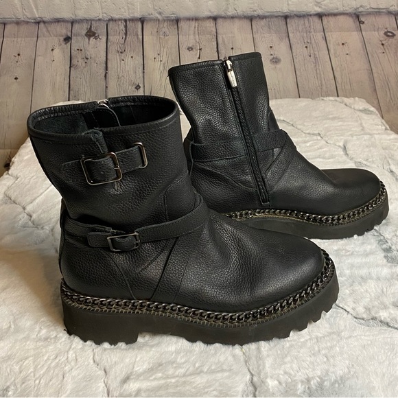 Vince Camuto Shoes - Vince Camino Women's Messtia Buckle Lug Sole Boots size 7.5